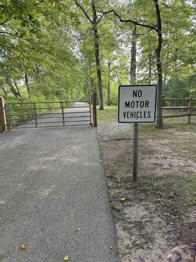 road to the towpath trail at Independence Dam State Park